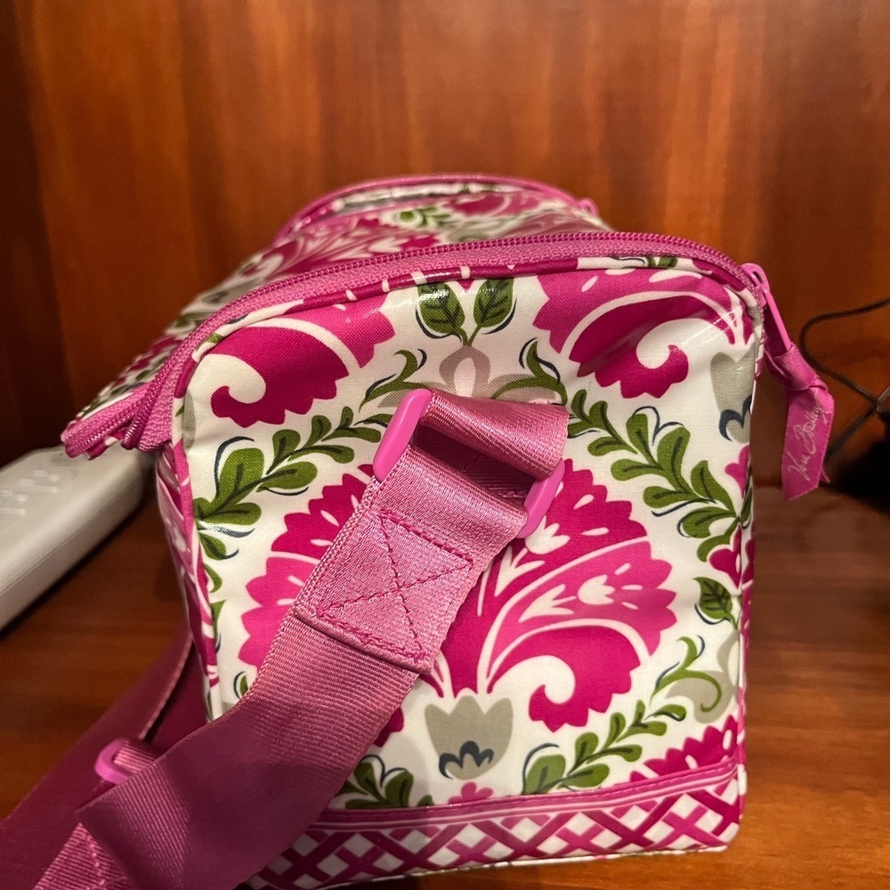 Vera Bradley Lunch Bag in Julep Tulip - Picture 5 of 8